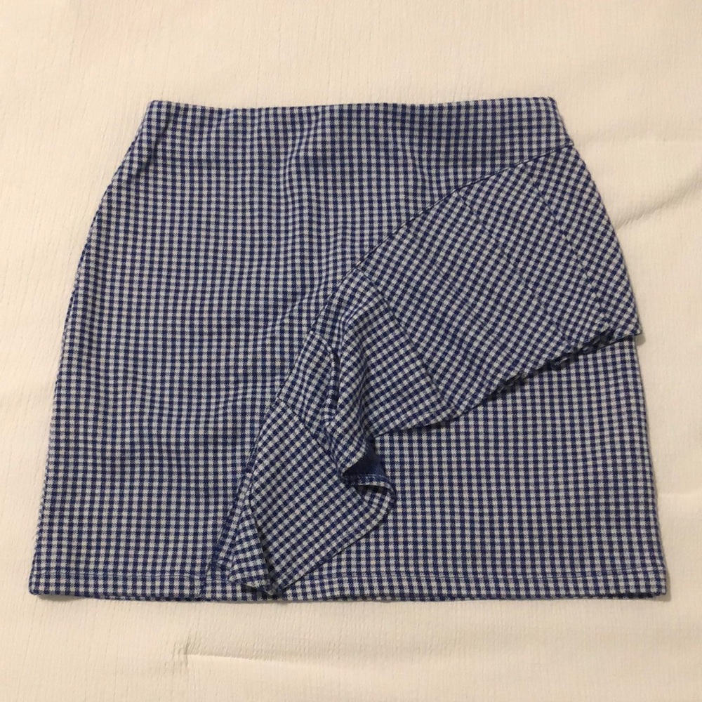 NWT!! Topshop blue and white checkered mini skirt with ruffles